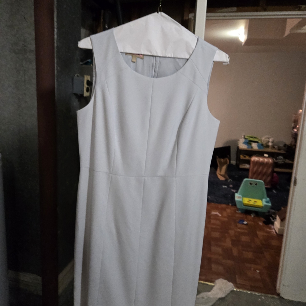Elegant Sleeveless Gray Dress